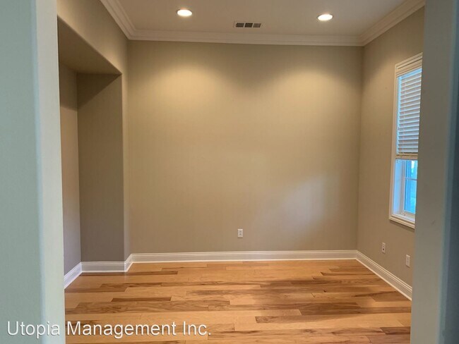 Building Photo - 4 br, 2.5 bath House - 16625 Honeybee Dr.