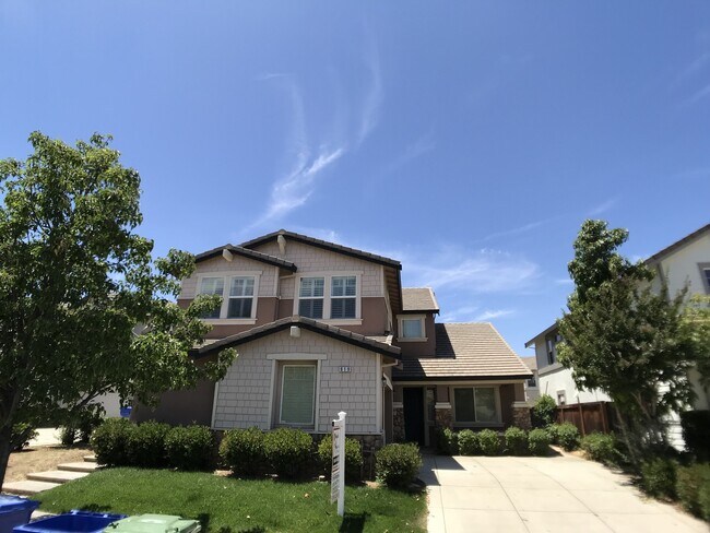 Building Photo - Rare large Garin Ranch 4-bedroom rental op...