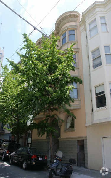 Building Photo - 1357 Clay St