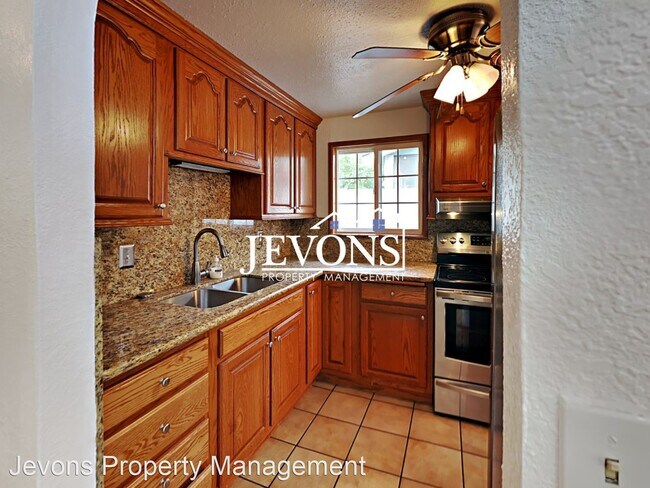 Foto del edificio - 3 br, 2 bath House - 102 N Central Ave