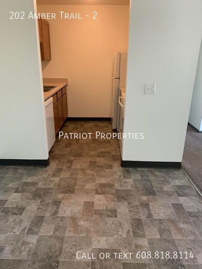 Building Photo - 202 Amber Trail