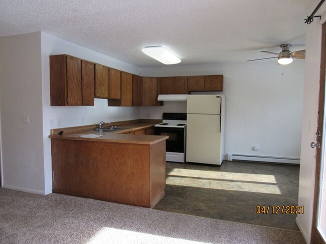 Building Photo - 656 Ouida Way