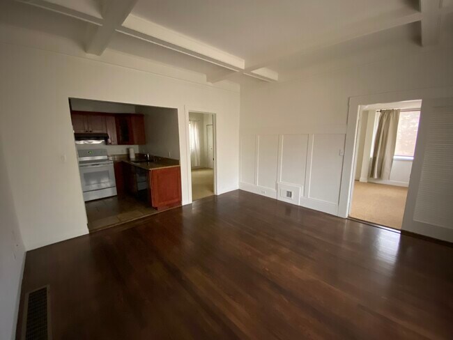 Foto del edificio - 5241 Broadway Ter