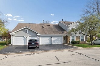 Building Photo - 225 Thornapple Ct