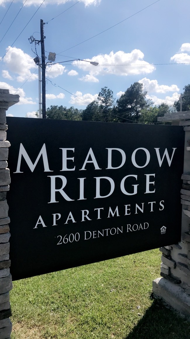 Building Photo - Meadow Ridge Apartments