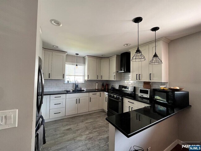 Foto del edificio - 78 Carlyle Ct