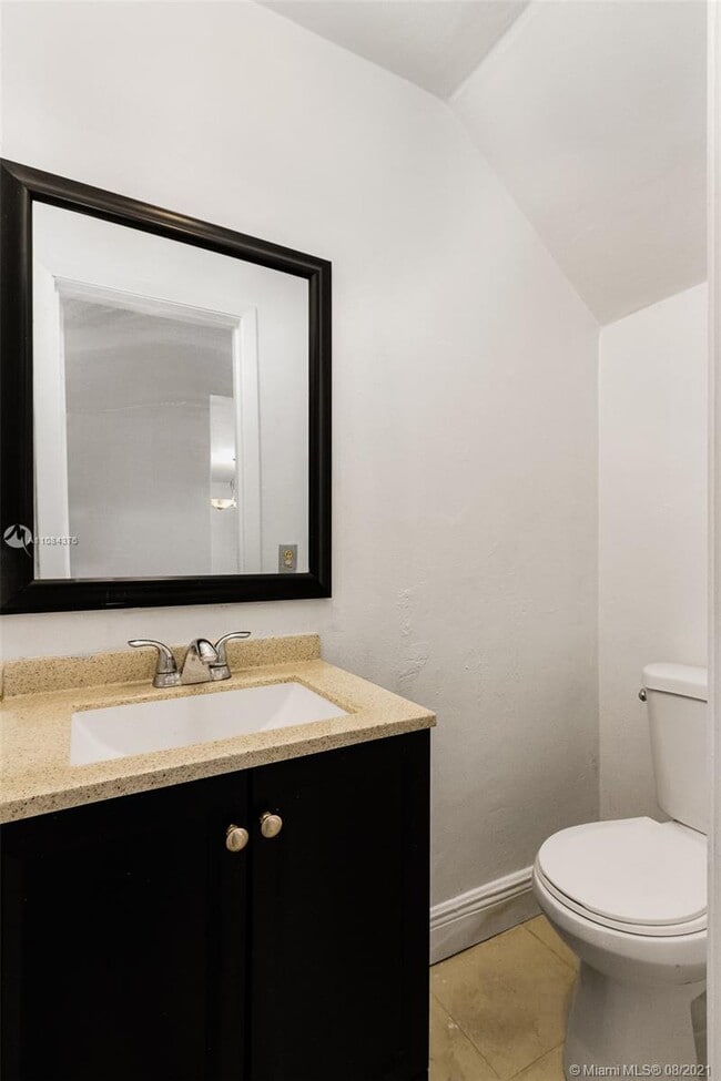 Building Photo - 8605  35TH CT  G Coral Springs Fl 33065