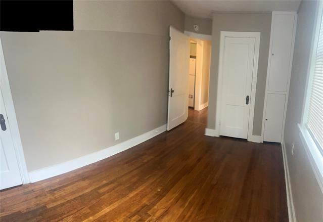 Foto del edificio - 208-214-214 Sawyer Ave