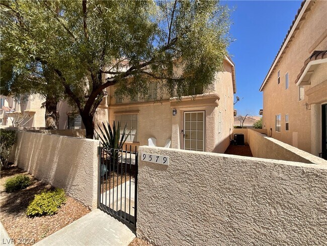 Foto del edificio - 9579 Belle Reserve St