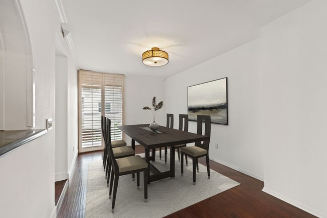 Foto del edificio - 5323 Coldwater Canyon Ave