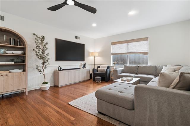 Building Photo - 11631 Saxon St