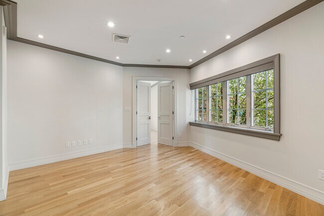 Foto del edificio - 15 Harwood Ct