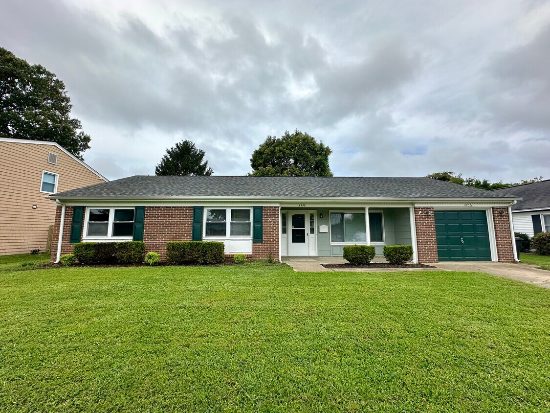 Primary Photo - 4436 Cambria St