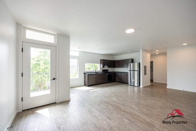 Photo - 4647 SE 40th Ave Apartment