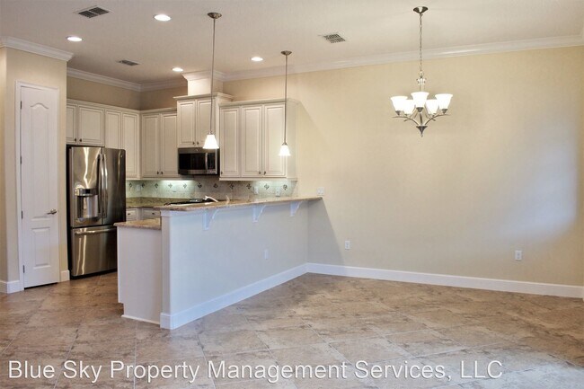 Building Photo - Studio, 3.5 bath House - 10733 Village Lak...