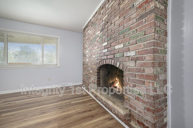 Foto del edificio - 4200 N Askew Ave
