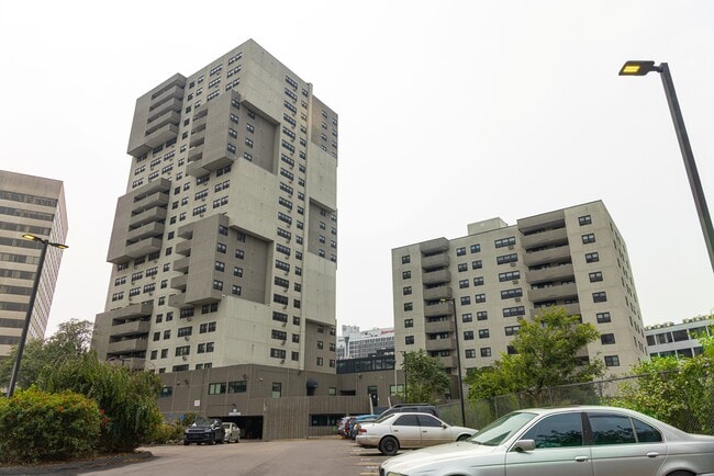 Building Photo - Bayview Towers