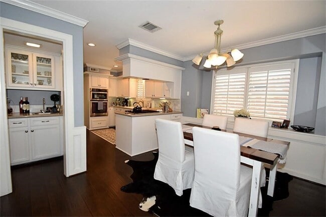 Foto del edificio - 20610 Laurel Lock Dr