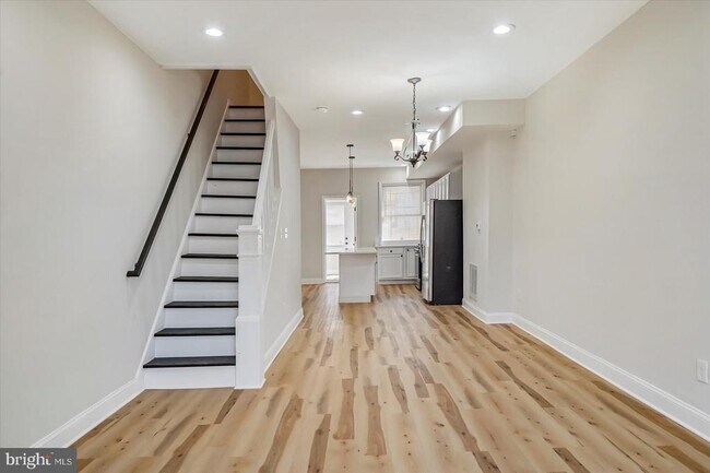 Foto del edificio - 705 N Milton Ave