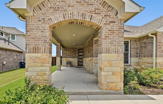 Building Photo - 2037 Wilsons Warbler Dr