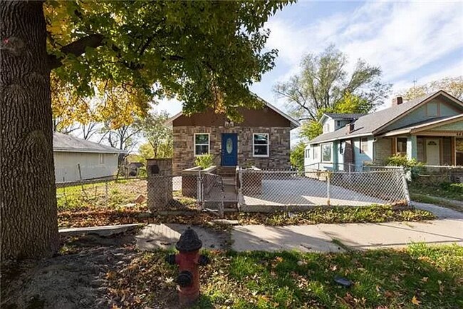Building Photo - 3-Bedroom, 3-Bathroom home in Kansas City