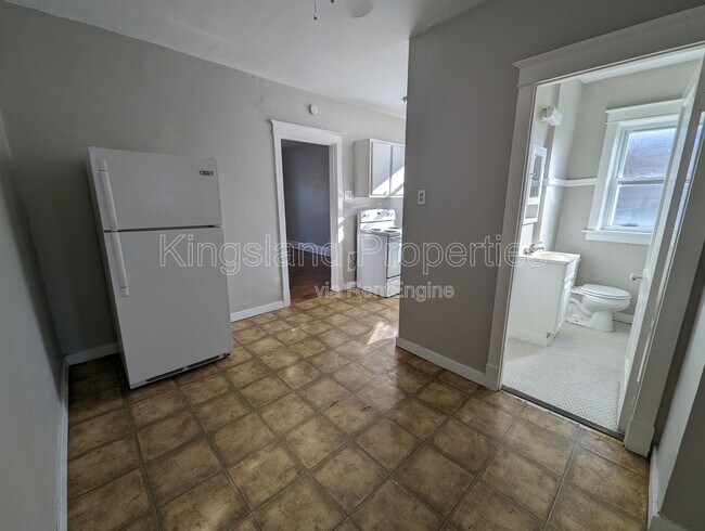 Foto del edificio - 5026 Chippewa St