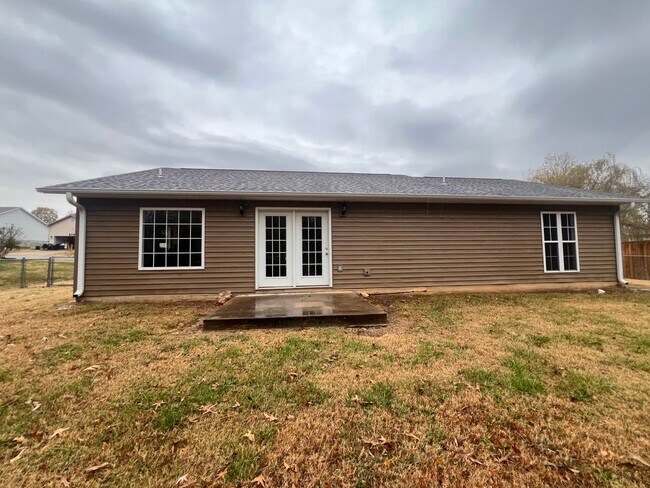 Foto del edificio - 310 Sunny Valley Ln