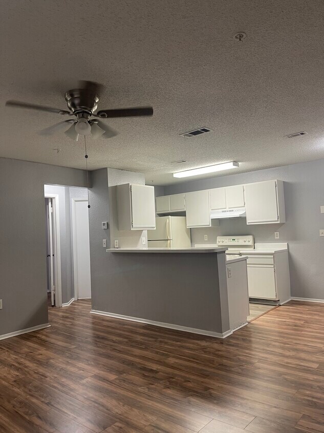 Foto principal - 629 Dory Ln