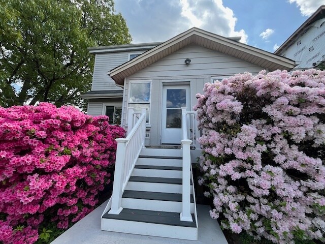 Foto del edificio - 1339 Irving St NE