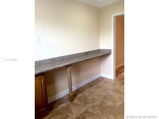 Foto del edificio - 2551 NW 13th St