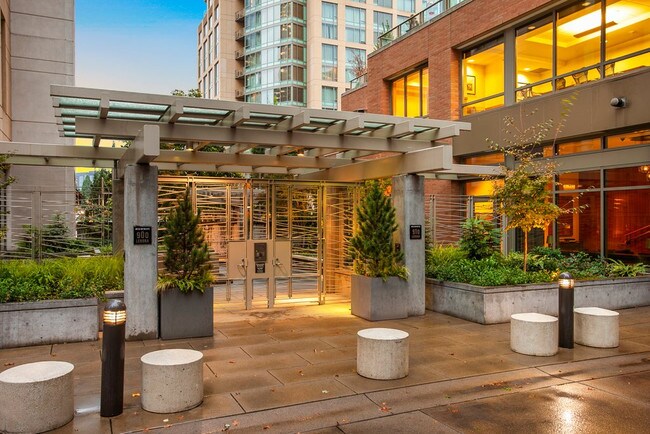 Building Photo - 2200 Westlake / Live2200 - 1 bedroom + den