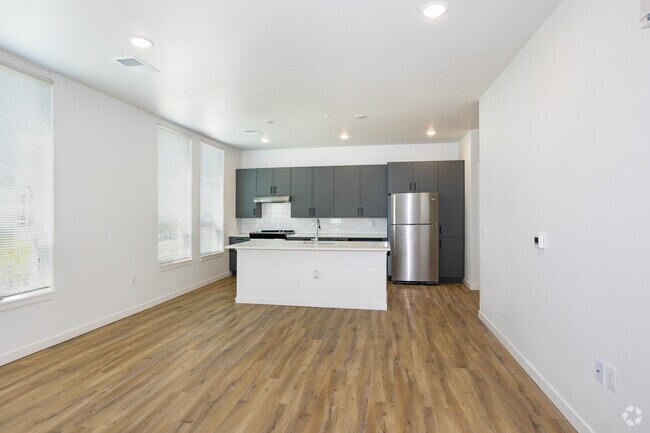 3 habitaciones, 2 baños - 111 m² - Sala de estar / Cocina - Ralston Gardens