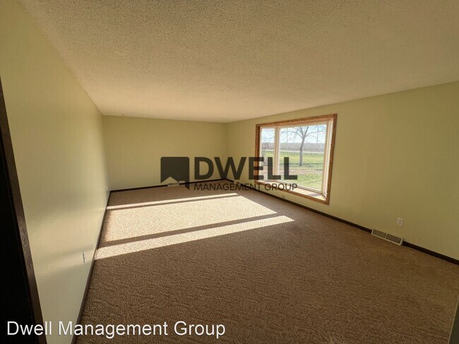 Building Photo - 3 br, 1 bath House - 88846 State Line Rd