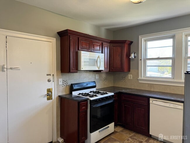 Building Photo - 312 N 3rd Ave