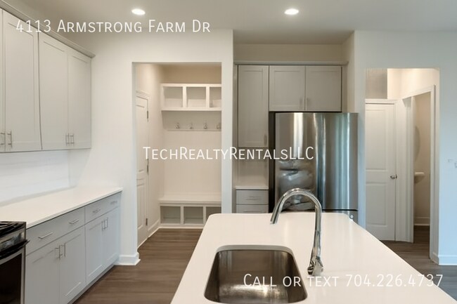 Foto del edificio - 4113 Armstrong Farm Dr