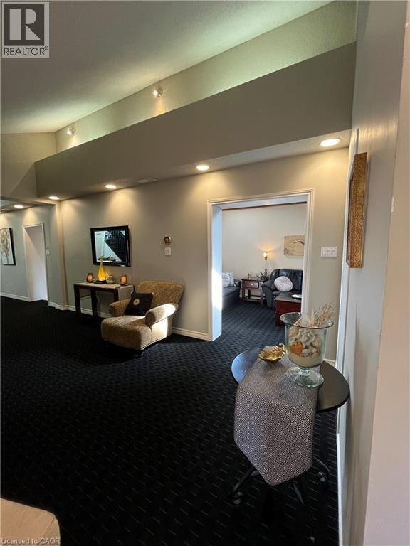 Building Photo - 56 King St W