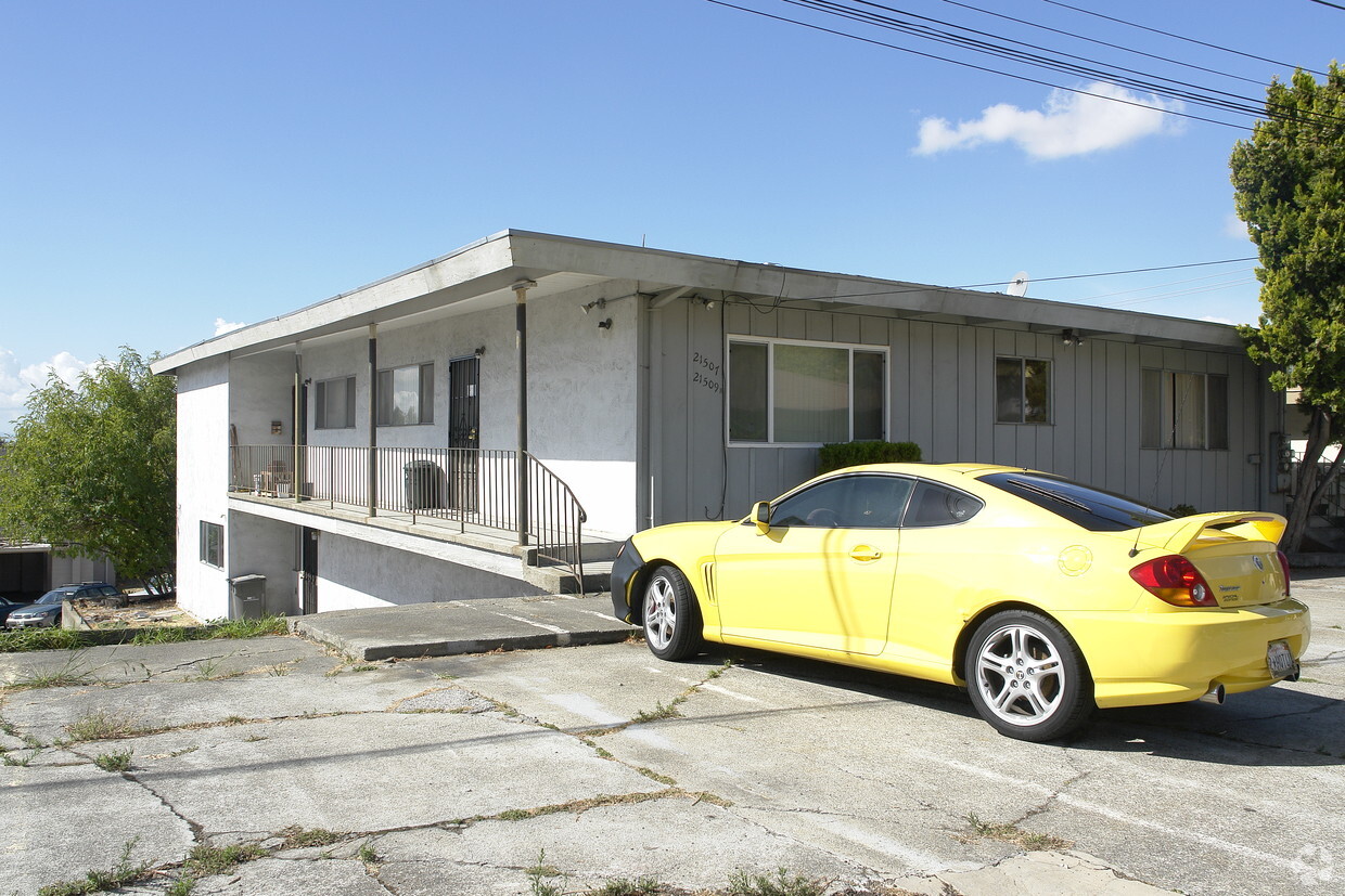 Primary Photo - 21503-21509 Bridge Ct