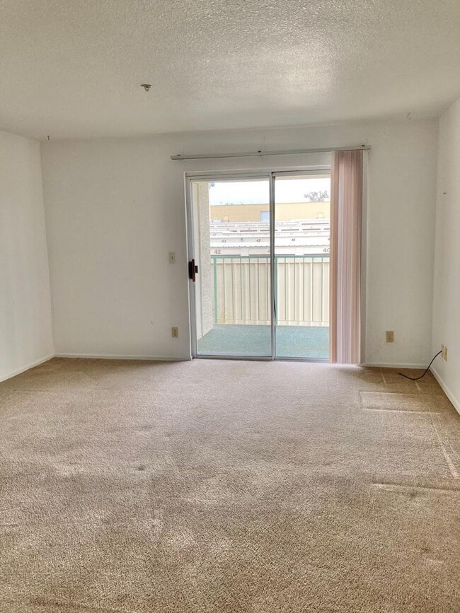 Building Photo - 3550 Bay Sands Dr
