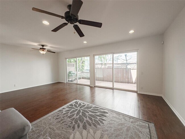 Foto del edificio - 2704 San Pedro St