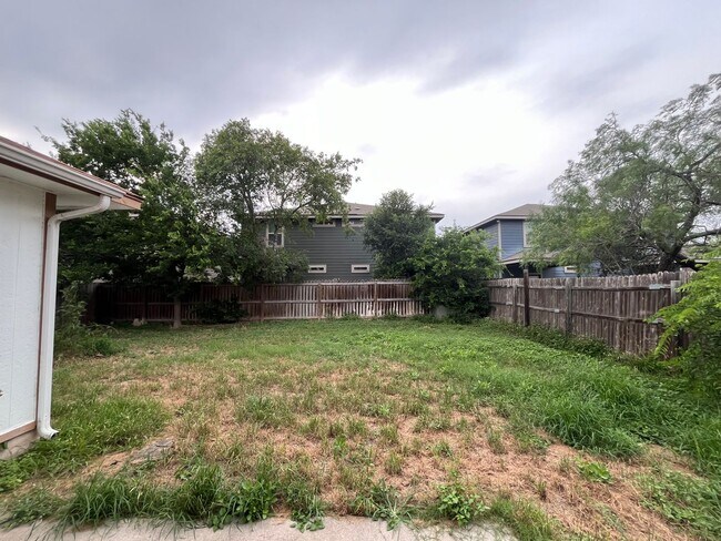 Foto del edificio - 5515 Park Lake