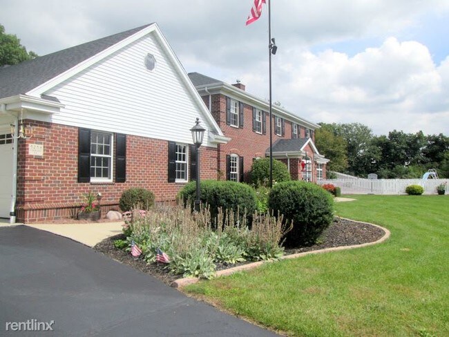 Building Photo - 5258 Cherokee Ct