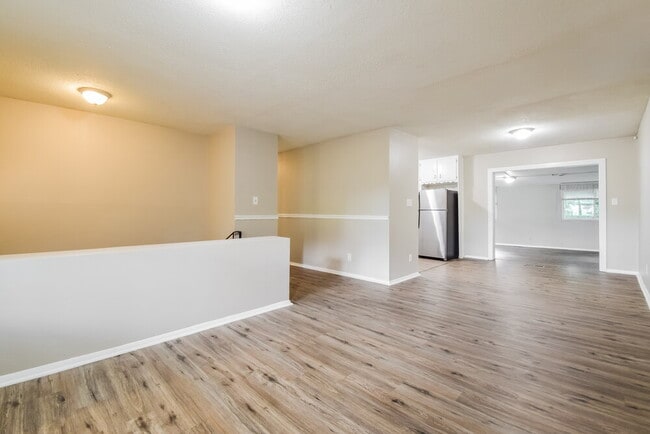 Building Photo - 1485 Sunset Way
