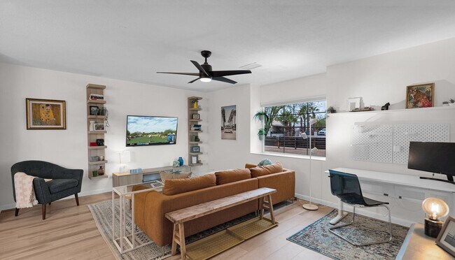 Foto del edificio - 1635 E Oak St