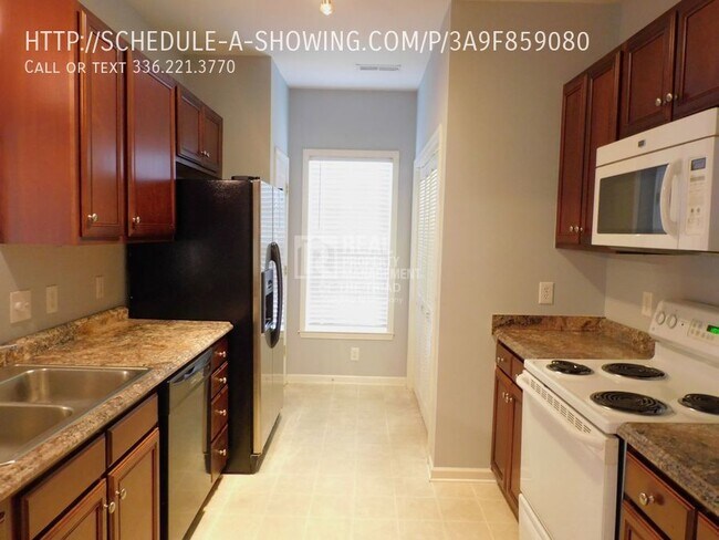 Foto del edificio - 3BD/2.5BA in Reedy Fork!!