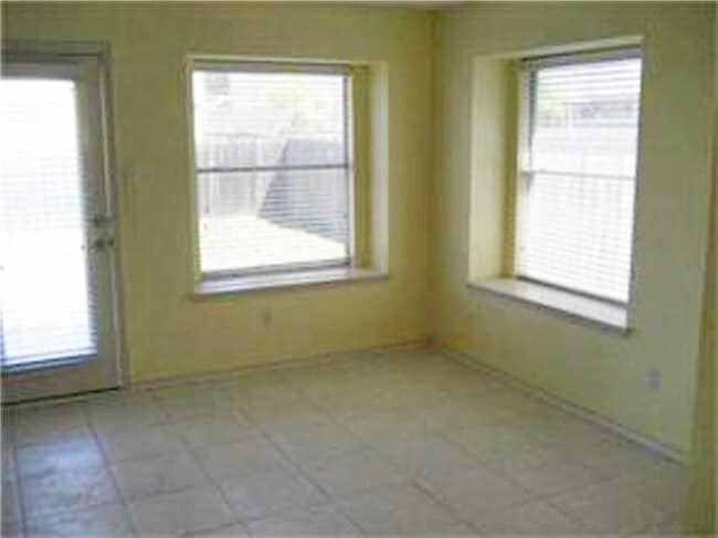 Foto del edificio - 2804 Turtle River Dr