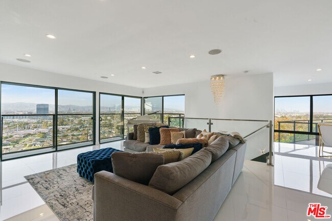 Foto del edificio - 5727 Glenford St