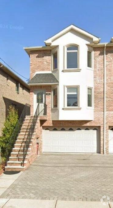 Building Photo - 241 Knox Ave