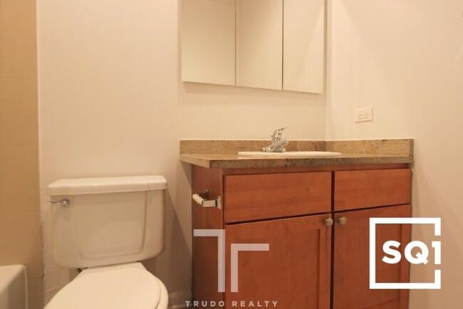 Foto del edificio - 1 bedroom in Chicago IL 60640