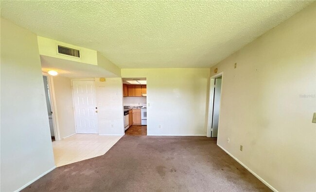 Building Photo - 2/2 Upstairs Silver Downs Condo in Silver ...