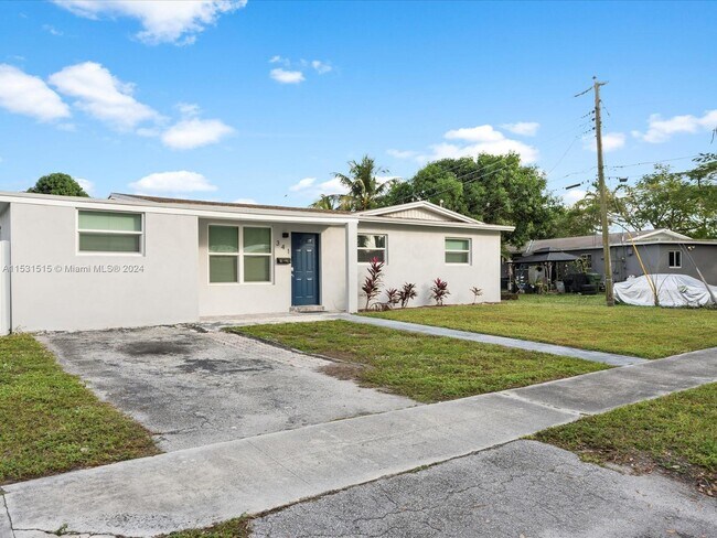 Building Photo - 341 SW 67th Ave